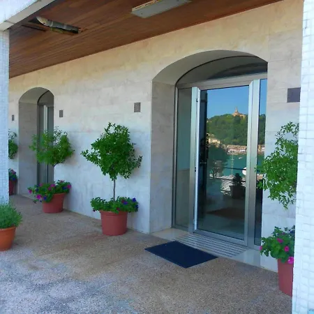 With 2 Bedrooms In Donostia With Furnished Terrace And Wifi 50 M From The Beach San Sebastian